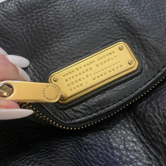 MARC BY MARC JACOBS Mini Q Natasha BLACK Leather Crossbody Bag - Picture 10 of 15